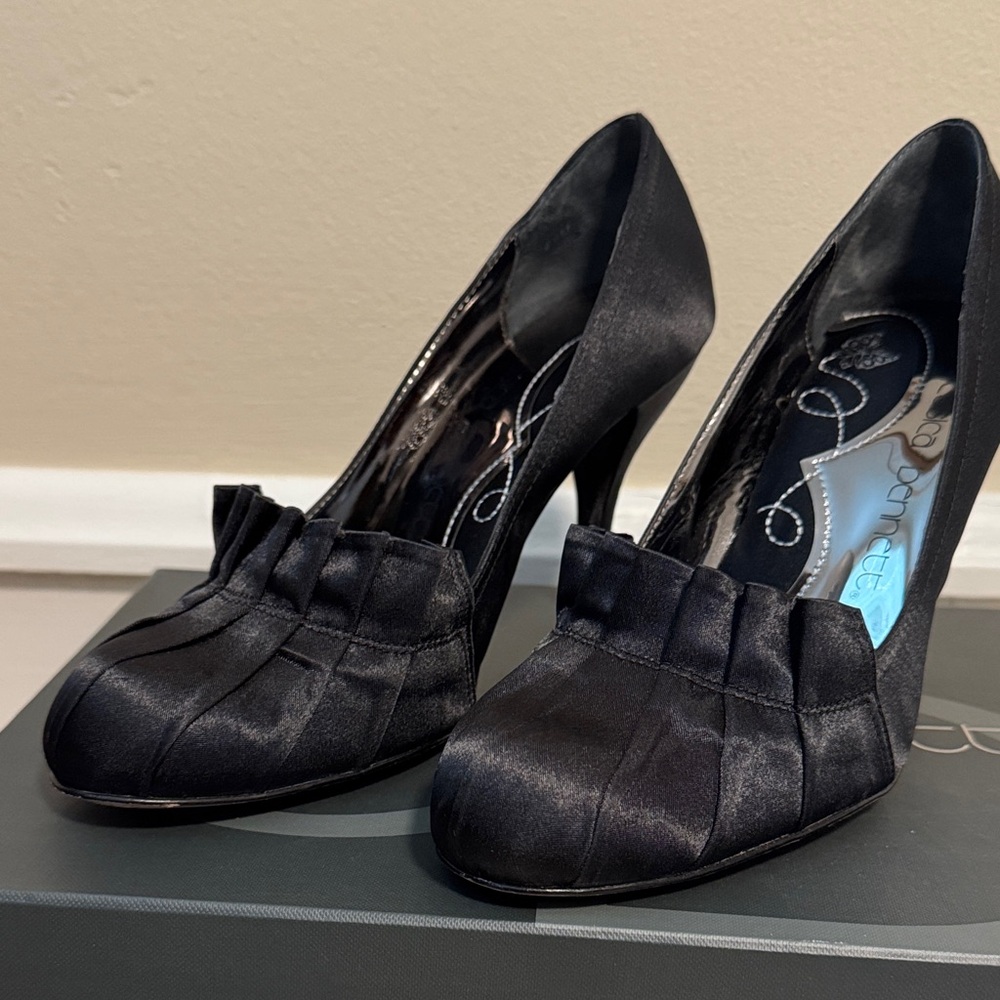 Elegant Black Satin Pumps